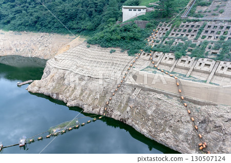 Naruko Dam in drought 130507124