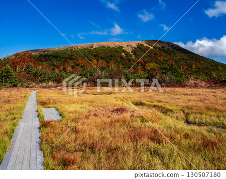 秋色中的淨土平 130507180