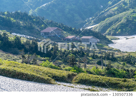 Minamiryu Sanso in Minamiryugababa seen from Minamiryu Road. Climbing Mt. Hakusan Gozenmine in early summer (Tonbi Rock Course) 130507336