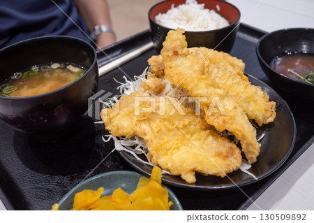 我在日本岡山縣倉敷吃過的非常美味的雞肉菜。 130509892