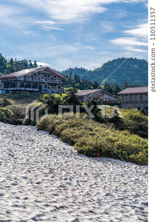 Minamiryu Sanso in Minamiryugababa - Early summer hiking to Mt. Hakusan Gozenmine (Tonbi Rock Course) 130511357