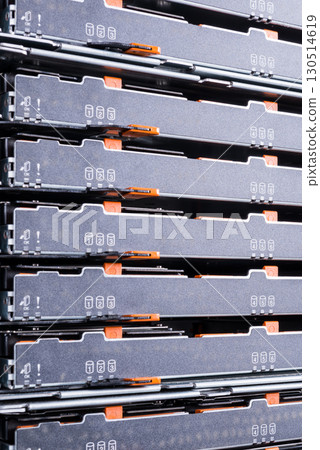 server with hard drive arrays 130514619