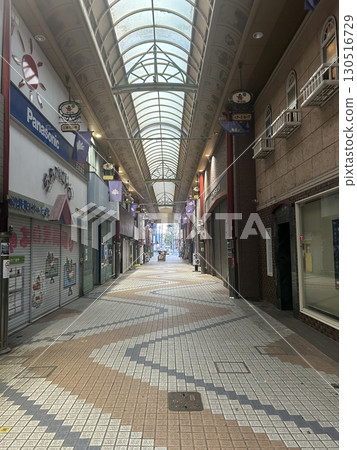 Shutter town 130516729