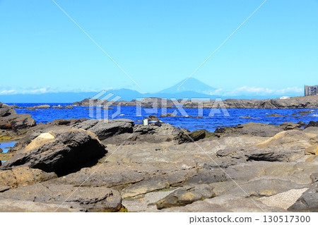 從三浦半島看到的富士山 130517300