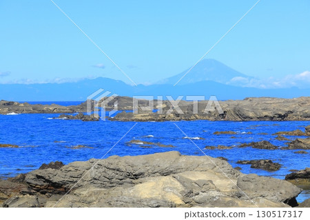 從三浦半島看到的富士山 130517317