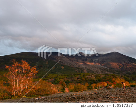 Autumn scenery and foliage of Mt. Tokachi in Hokkaido 130517357