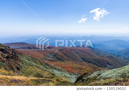 栗駒山的秋色令人嘆為觀止 130519032