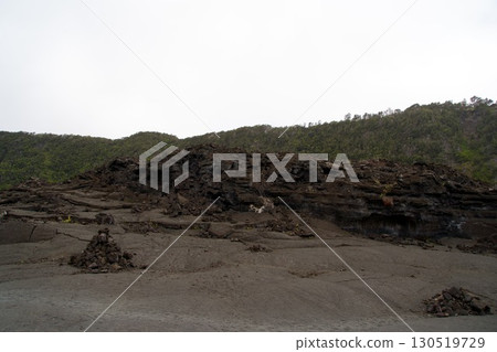 基拉韋厄艾奇火山口的熔岩痕跡 130519729