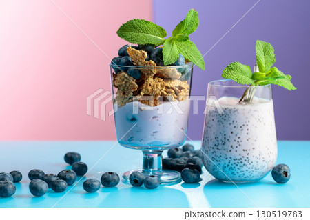 Blueberry dessert with rye flakes and smoothie with chia seeds. 130519783