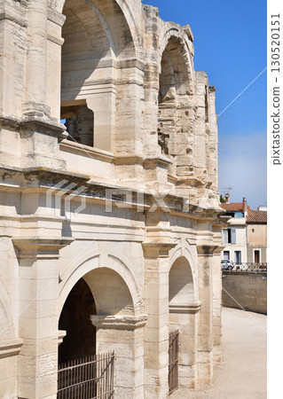 法國阿爾勒的羅馬圓形劇場（2025年8月13日拍攝） 130520151