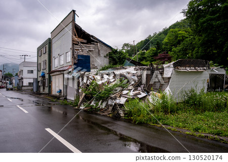 Collapsed houses in the old shopping district 130520174