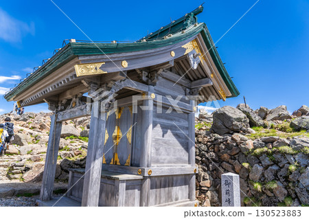 白山禦前峰白山奧宮神社 初夏登山白山禦前峰 130523883