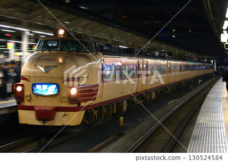 Express Noto：489系列引擎蓋車（上野⇔金澤） 130524584