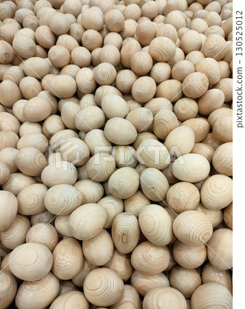 Wooden eggs with beautiful wood grain Wooden eggs with beautiful wood grain 130525012