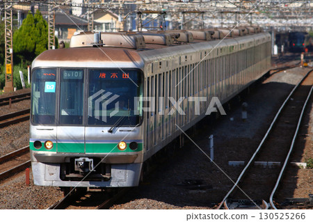 [C] 東京地鐵千代田線06系列車（常磐線本地列車） 130525266