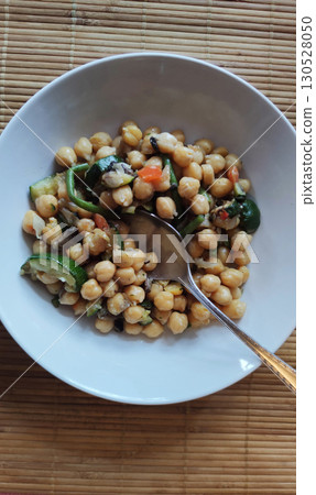 chickpeas cooked ready to eat with fish eggs quinoa or red pepper 130528050