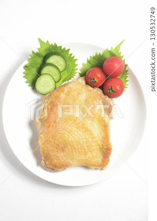 盤子上的雞腿牛排 盤子上的雞腿牛排 130532749