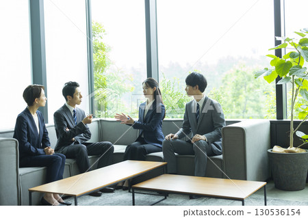 Business people having a meeting Business people having a meeting 130536154