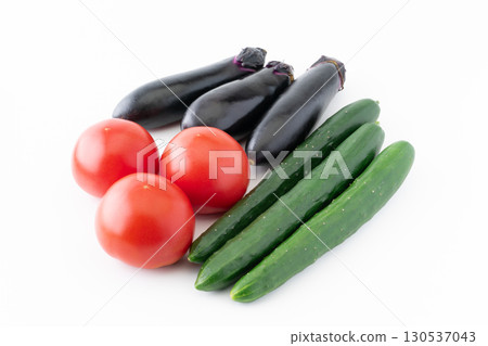 Tomato, eggplant and cucumber (summer vegetables) on white background 130537043