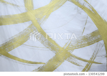 塗有金色的白色日本紙 130541299