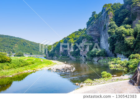 Yamakuni河和藍門 Yamakuni河和藍門 130542383