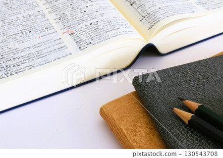 Educational image Test study Exam study Notes and English-Japanese dictionary 3:2 Educational image Test study Exam study Notes and English-Japanese dictionary 3:2 130543708