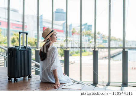 年輕女子旅行 年輕女子旅行 130544111