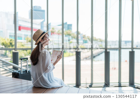 年輕女子旅行 130544117