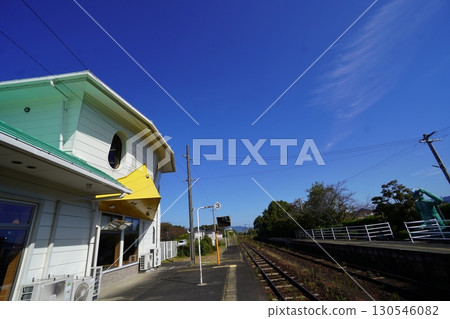 JR Kyudai Line, Tanushimaru Station with Kappa Station Building JR Kyudai Line, Tanushimaru Station with Kappa Station Building 130546082