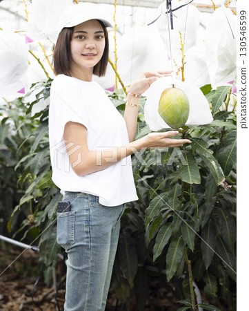 Mango and pretty woman Mango and pretty woman 130546599