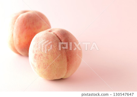 peach peach 130547647