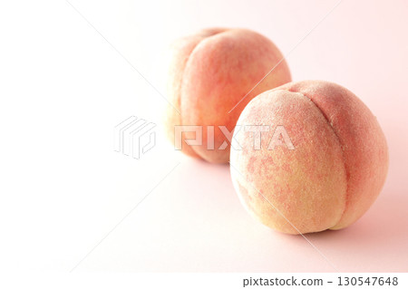 peach  130547648