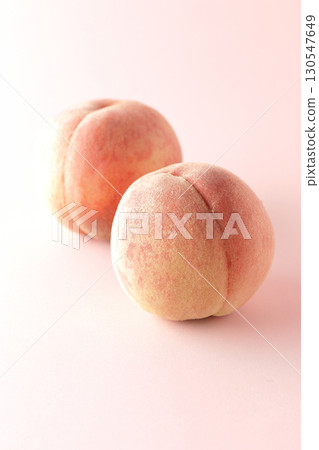 peach peach 130547649