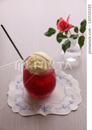 Cold herbal tea 130550385