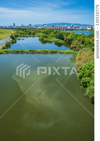 從大阪市菅原城北大橋看到的城北莞島 從大阪市菅原城北大橋看到的城北莞島 130550778