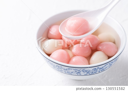 Tangyuan (Chinese sweet dumpling), Glutinous rice ball in syrup Tangyuan (Chinese sweet dumpling), Glutinous rice ball in syrup 130551582