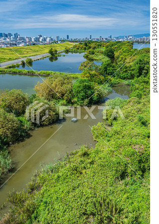 Johoku Wando as seen from Sugawara Johoku Bridge, Osaka City Johoku Wando as seen from Sugawara Johoku Bridge, Osaka City 130551820