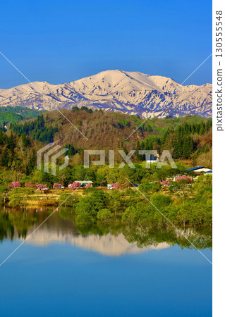 白河湖和飯豐山(山形縣飯豐町) 白河湖和飯豐山(山形縣飯豐町) 130555548