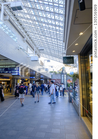 Yokohama Station, in front of the East Exit ticket gate, Yokohama City, Kanagawa Prefecture 130556909