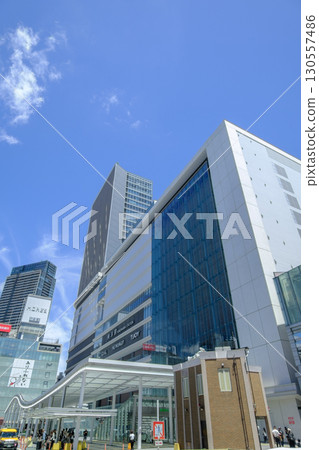 Yokohama Station, rotary in front of the west exit and streetscape, Yokohama City, Kanagawa Prefecture Yokohama Station, rotary in front of the west exit and streetscape, Yokohama City, Kanagawa Prefecture 130557486