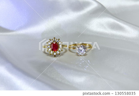 Jewelry, gemstones, purchase, business, gift 130558035