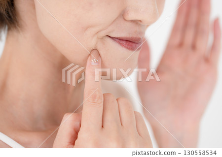 女人，法令紋，嘴巴，微笑 130558534