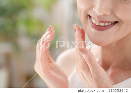 女人，法令紋，嘴巴，微笑 130558542