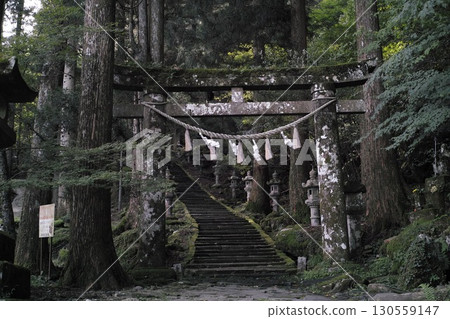 Approach to Takazumi Shrine 130559147