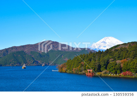 Autumn Motohakone Lake Ashi Mt. Fuji 130559356