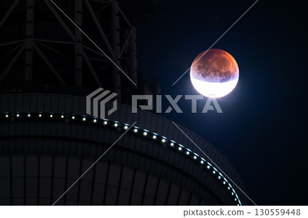 Tokyo: Total lunar eclipse and Skytree on September 8, 2025 Tokyo: Total lunar eclipse and Skytree on September 8, 2025 130559448