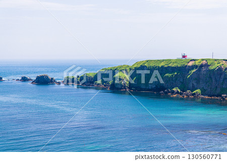 [Hokkaido_Akkeshi_Cape Kiritappu] The dynamic scenery of steep cliffs and reefs is fascinating 130560771
