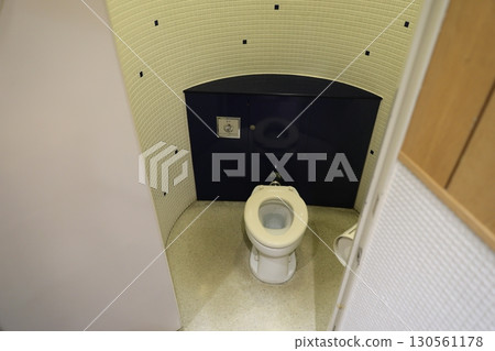 兒童廁所 130561178