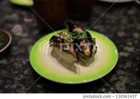 Sushi Sushi 130561437