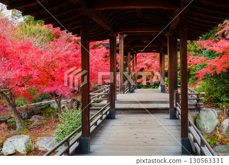 Kyoto Shosei-en Garden, Engetsu-ike Pond's Kaisou-ro Kyoto Shosei-en Garden, Engetsu-ike Pond's Kaisou-ro 130563331